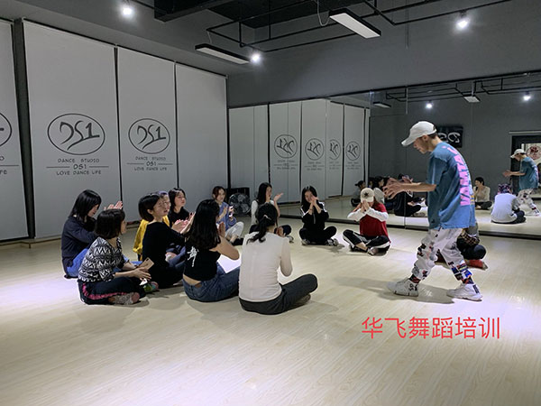 深圳爵士舞练习能减肥吗，会不会把腿变粗？